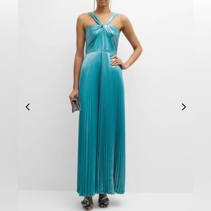 UNGARO Zoe Metallic Gown size 4 New with Out Tags